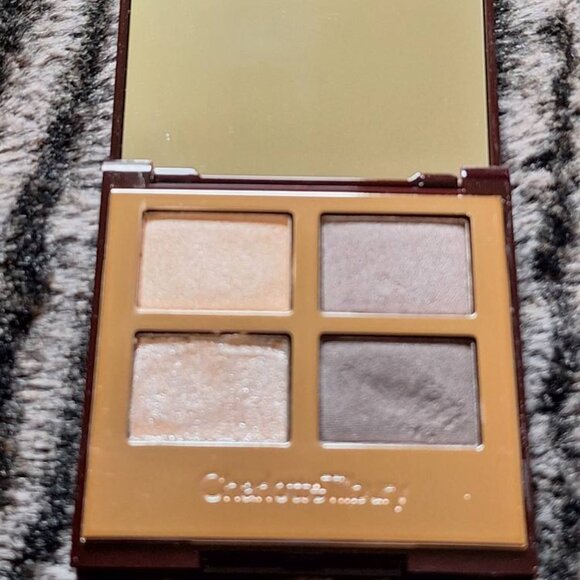 ๐ Charlotte Tilbury โ The Uptown Girl (Lightly Used) - Picture 2 of 3
